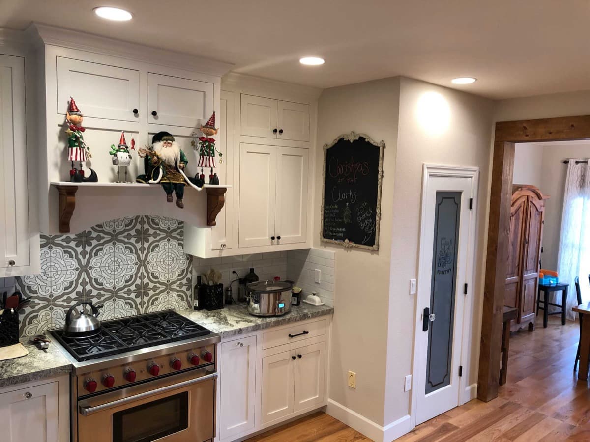 Custom Kitchen Cabinets